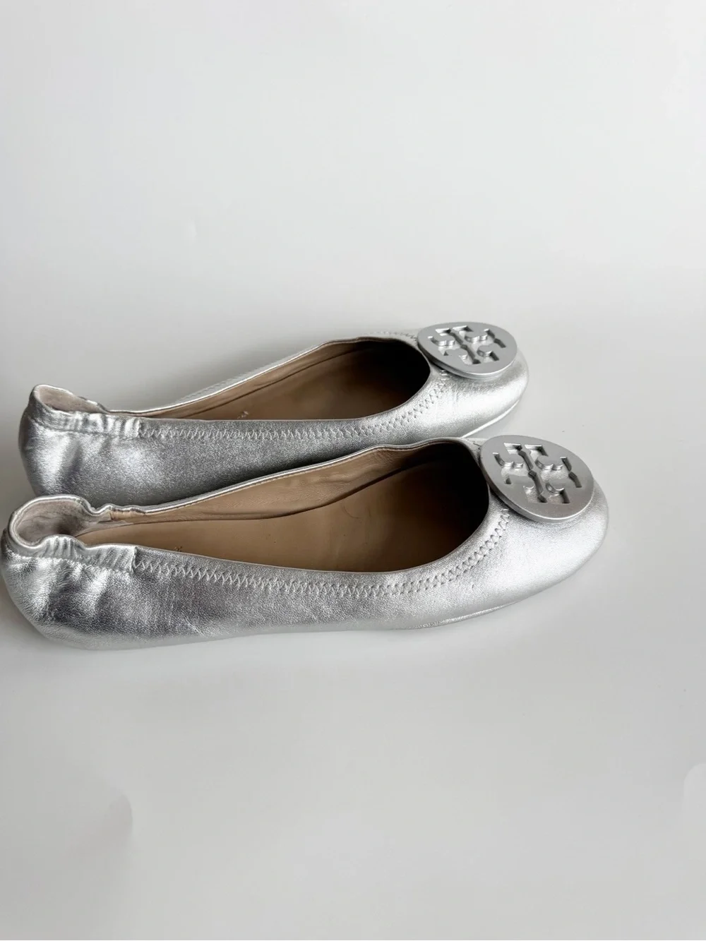 Tory Burch Minnie Sliver Ballet Flats Size 6.5